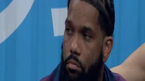 桑托斯逆风翻盘击败克鲁塞罗，塔西亚诺双响，若昂-施密特定江山，惊险完成保级！